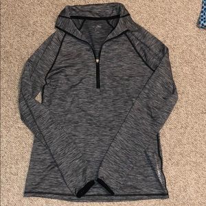 Quick-Dry Quarter Zip
